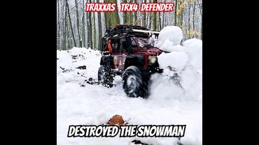 RC Taxxas trx4 Defender scale 1/10. Destroyed the snowman