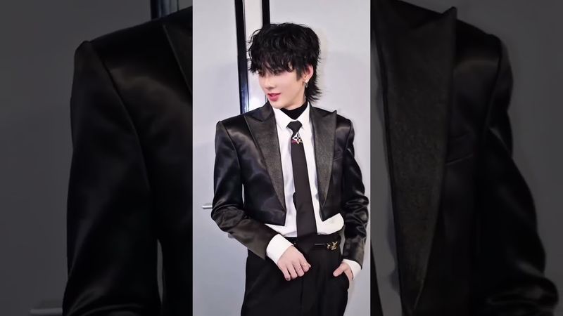 So handsome🦋🐱 #auausave #อู่อู๋เซฟ