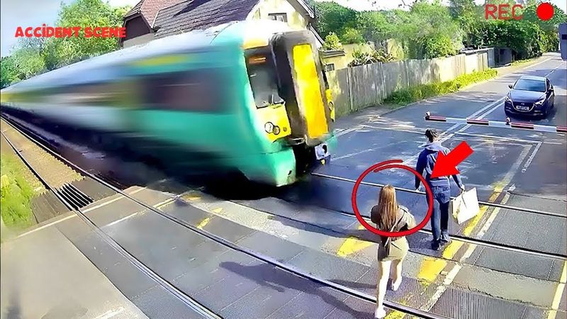 79 Moments Incroyables sur la Route : Secondes Avant des Accidents de Voiture Inimaginables Filmés!