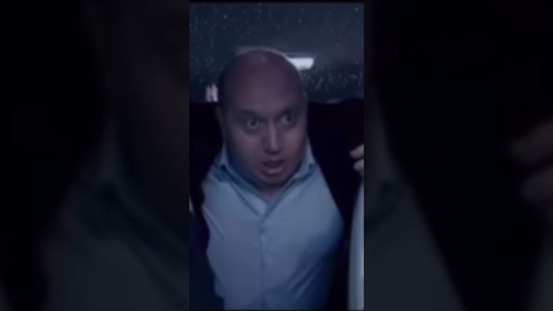 Бурунов в машине улыбается, высовывает язык / ногу в окно, с бокалом* #Бурунов #мужчина #машина