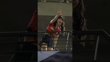 遠在二樓的多慧熱情的跟一樓的粉絲們打招呼🤣@lee_dahye #李多慧 #이다혜 #cheerleader #fancam #明星賽 #中職明星賽