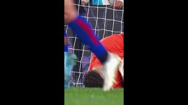 🔴 River lo intenta por arriba: cabezazo de Montiel