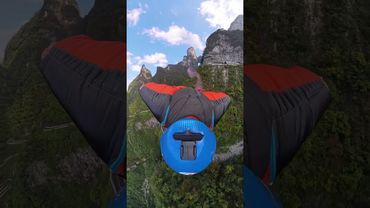 风之涌动之天门山翼装飞行“仙人之下我无敌” #极限运动 #翼装飞行 #张家界天门山第一视角 #travel #trip