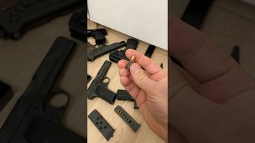 Почему пистолетные пули тупые, а автоматные острые?