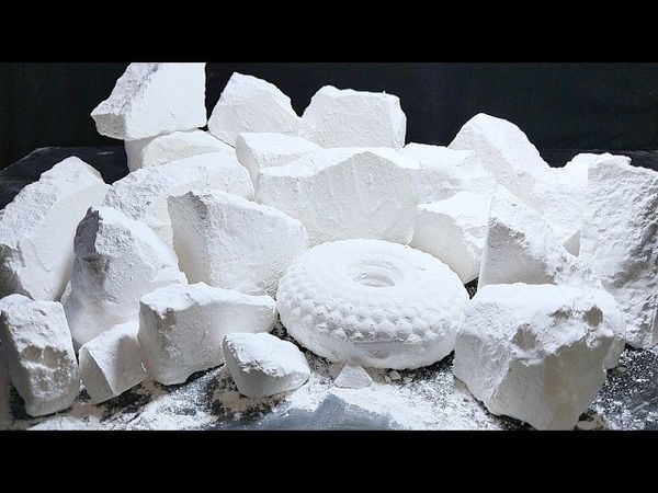#gymchalkasmr #chalk Gym Chalk asmr Buttery Soft Chalk Crushing | Softest Gym Chalk