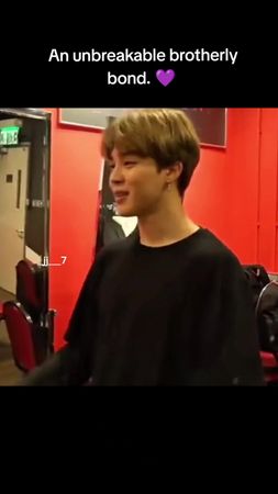 V "ignores" Jimin . Cute 🤗💜 #bts #_jj__7 
