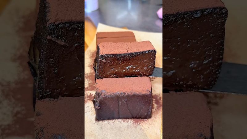 Melty chocolate cake #ないちゃんグルメ #japanesefood