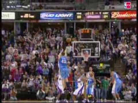 Linas Kleiza hits the clutch shot at the buzzer!