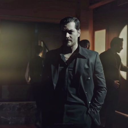 #NEEDTHAT 😋  Scp: mine (link in bio) Cc: @multtamoree  #cagatayulusoy...