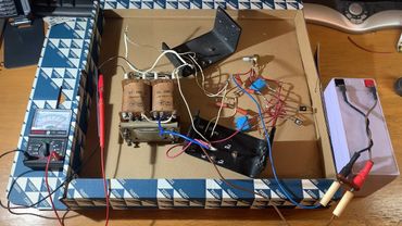 Збираємо ще один інвертор з 12 на 220 В. Ключові моменти конструювання і особливості його роботи.