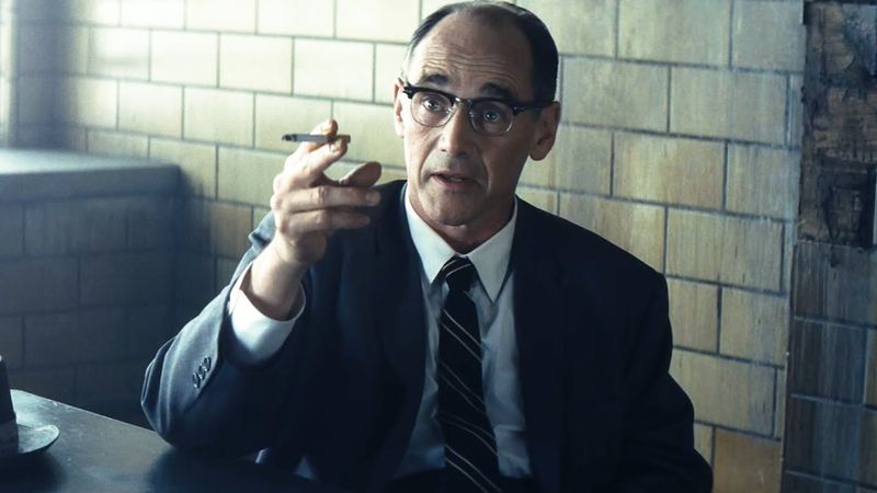 这才是苏联“千面谍王”的彪悍人生，潜伏9年不服就干，不料却败给“猪队友”！一口气看完《间谍之桥》