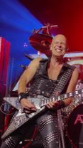 @Accept Official “Metal Heart” 🎸 Wolf Hoffmann Guitar Solo Live at Th...
