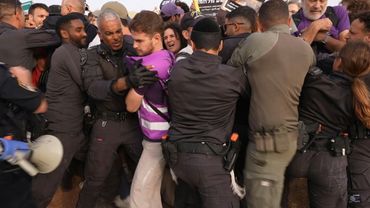 Hundreds of anti-war activists in Israel clash with police as they march towards Gaza border | AFP