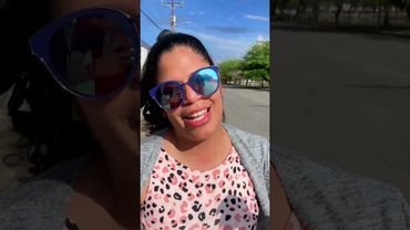 Le roba el bolso y descubre una sorpresa increíble