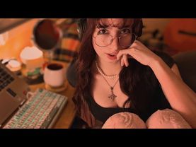 ¿QUIERES JUGAR CONMIGO ESTA NOCHE? en ASMR suavecito ୧ ‧₊˚ ⋅