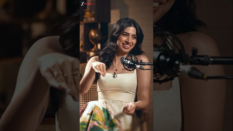 Ek Cheez Jo Ki Aap Badalna Chahte Ho Ek Doosre Ki #JunaidKhan #KhushiKapoor #onsetoffscript #shorts