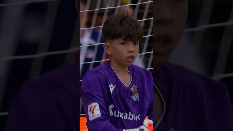 INCREDIBLE Saves in #LALIGAFCFUTURES! 🔥❌