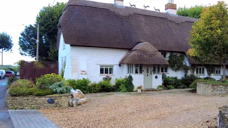 Relaxing Early Morning English Village Walk || Stanton Village