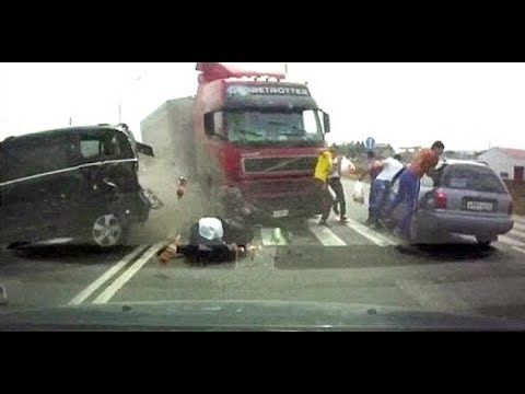 Idiots In Cars Compilation #142 | Idiotic Russian Car Driver #carcrash #carcrashcompilation #crashes