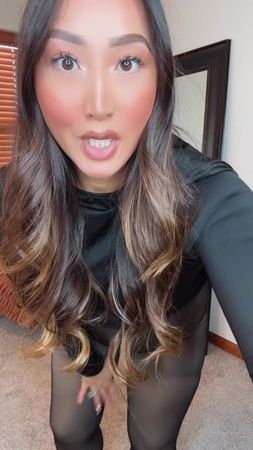 Wanna dress up sexy & cute. Grab your leggings for your winter outfit...