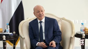 رئيس مجلس القيادة يستقبل قيادات المكتب السياسي للمقاومة الوطنية