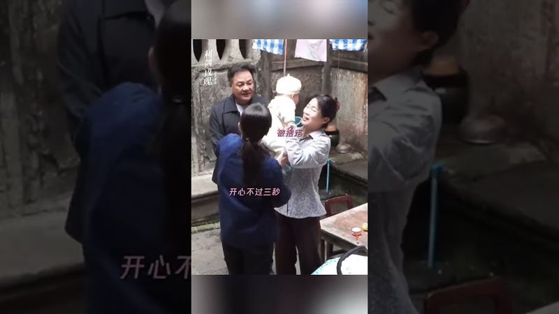 Dilireba switches to coaxing mode on the set #利剑玫瑰 #SwordRose #Dilireba #Kim Scar