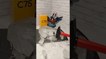 Как убить неубиваемый смартфон? realme C75 против льда, воды, и пара! #realme #realmec75