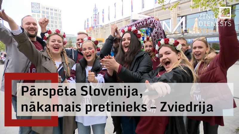 Hokeja līdzjutēji svin uzvaru pār Slovēnijas izlasi