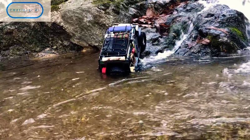 Traxxas TRX4 Defender off road&mountain driving  Rc car