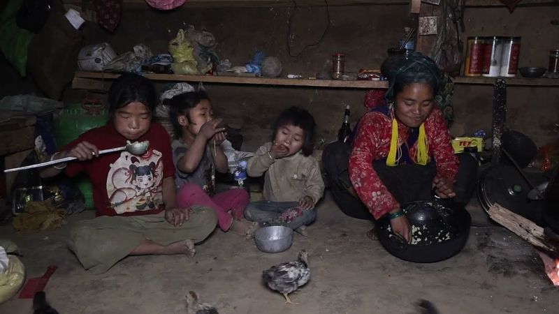 Delicious organic food || Rural village kitchen || Nepali village