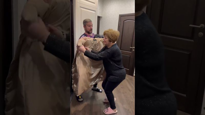 Когда свекры задержались на праздники! Как избавиться от свекрови! #shorts #юмор #новыйгод2023