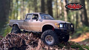 1/10 Scale Toyota HILUX RC: Off-Roading Adventure in the Enchanted Forest!