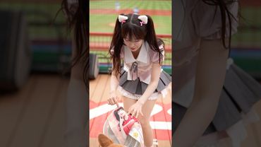 多慧特別把自己的毛巾放在狗狗前面 這是想要狗狗認主嗎🤣@lee_dahye