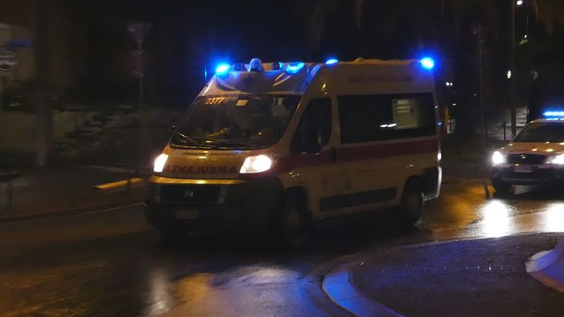 [PNEUMATICA] Ambulanza 2-377 Croce rossa Loano+Automedica sierra 4 Croce rossa Magliolo in sirena