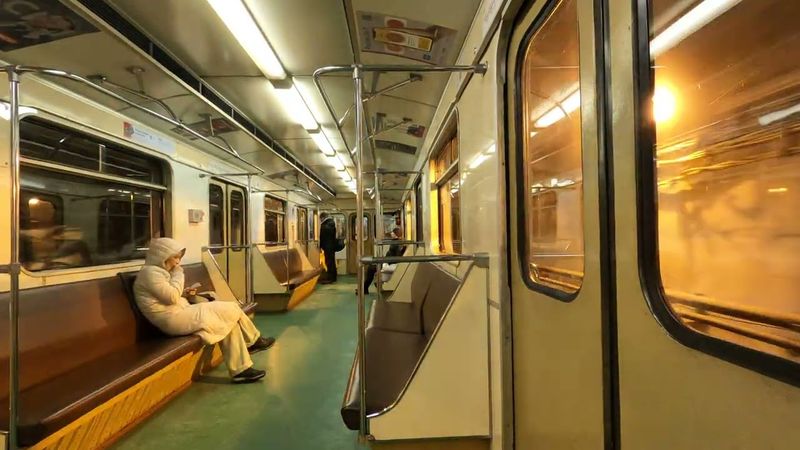 В вагоне 81-714.5 (0897) по Перегону Ольховая-Коммунарка