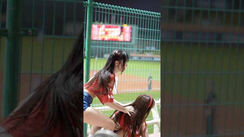 多慧真的很皮 成功嚇到心璇得意的勒🤣​⁠@lee_dahye #李多慧 #이다혜 #cheerleader #fancam #shorts