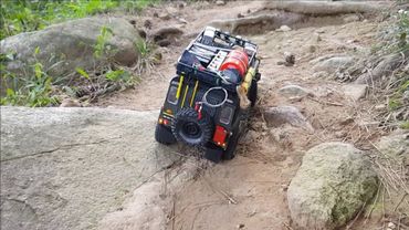 RC4WD D90 Land Rover Defender Man-duk Rock Crawling