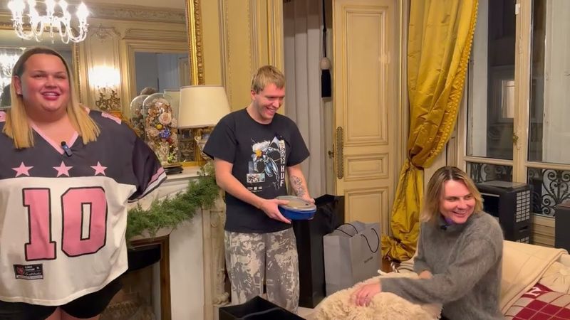 Отдали Люсю Игорю.