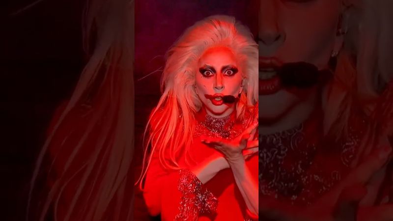 Lady Gaga cantando “Abracadabra” no evento TUDUM da Netflix. FINAL #ladygaga #tudum