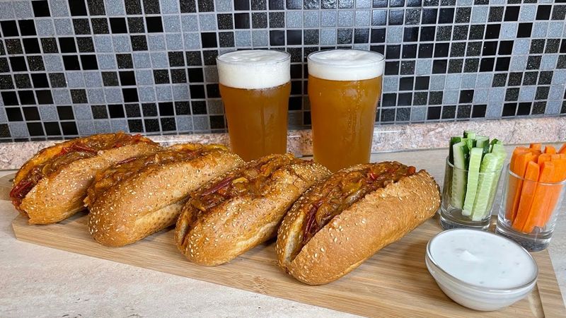 Wenn normale Hot Dogs schon müde sind. Sehen Sie mit Ton