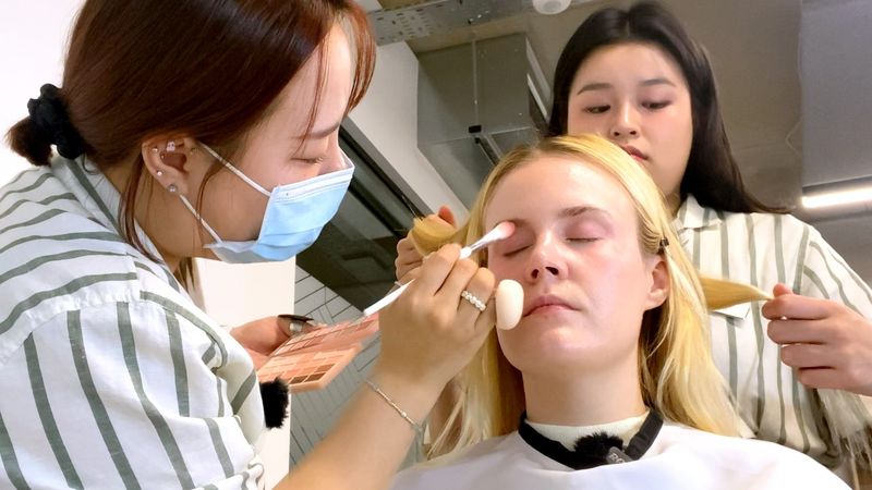 ASMR Two Korean Stylists Make me over based on my Colour Analysis 🎨