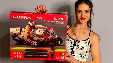 Unboxing the “new” VHS Player again