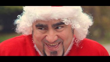 Lo Zoo di 105   Babbo Natale è un merda CON TUTTO LO ZOO DI 105!