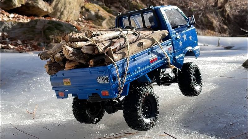 WPL D12 SUZUKI CARRY Off-road ice Driving(MN D99S Chassis) 4X4 RC Car