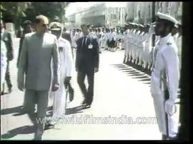 राजीव गांधी एक श्रीलंकाई नौसेना कैडेट द्वारा जान से मारने के प्रयास से बच गये