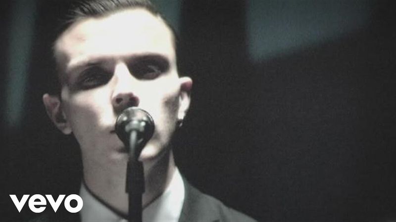 Hurts - Illuminated (Official Live Version)