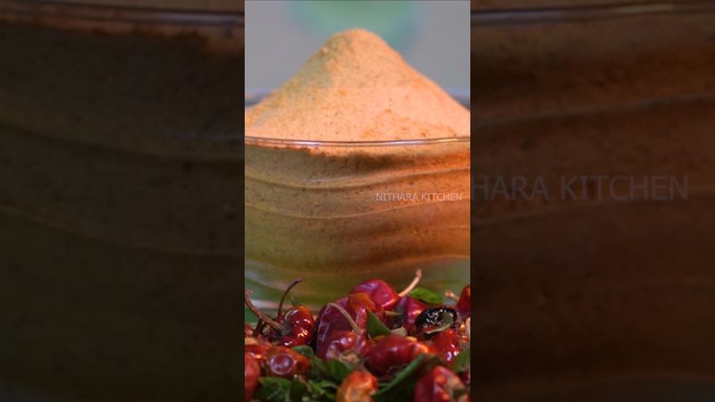 காரைக்குடி செட்டிநாடு  இட்லி பொடி செய்வது எப்படி! | Idli Podi #shorts