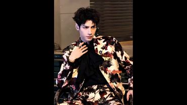 港风贵公子罗云熙｜帅我一脸的颜值暴击！Hong Kong Style Prince Luo Yunxi | A Visual That Hits You Right in the Face