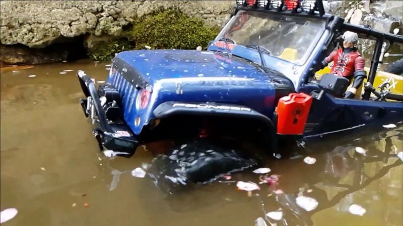 TRACTION HOBBY 1/8 Founder Jeep Mountain Trail