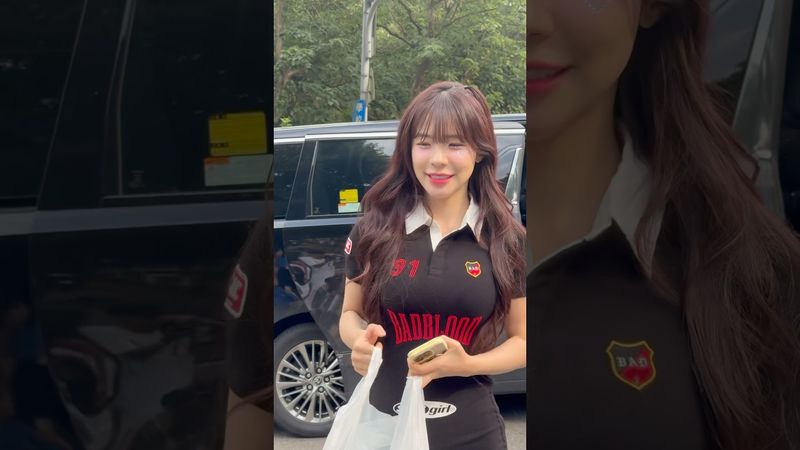 多慧貼心鬼怕粉絲等公車等太久跑去買了飲料❤️❤️繼上次請吃飯、麵包🥖這次還有飲料❤️ @lee_dahye #李多慧 #이다혜 #啦啦隊 #cheerleader #棒球 #baseball